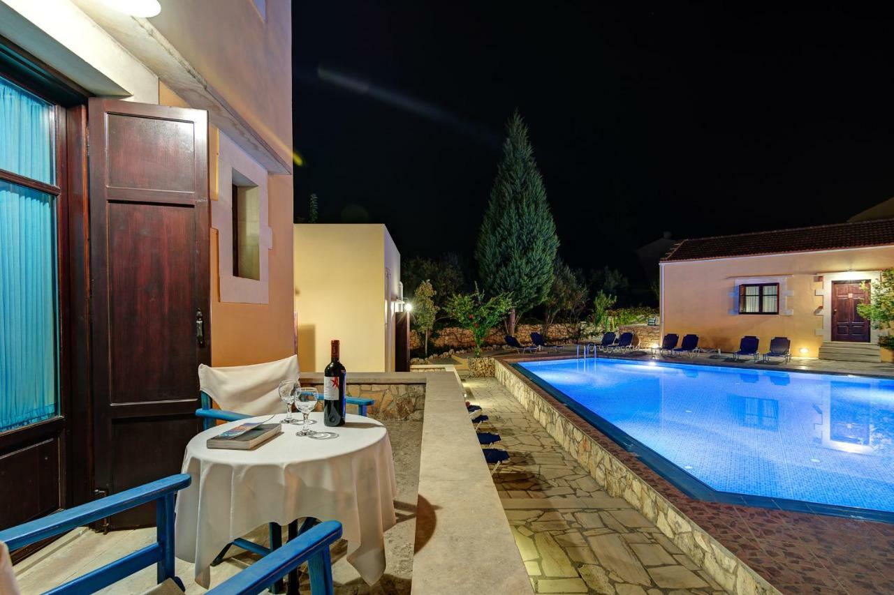 Iliopetra Aparthotel Douliana Exterior photo