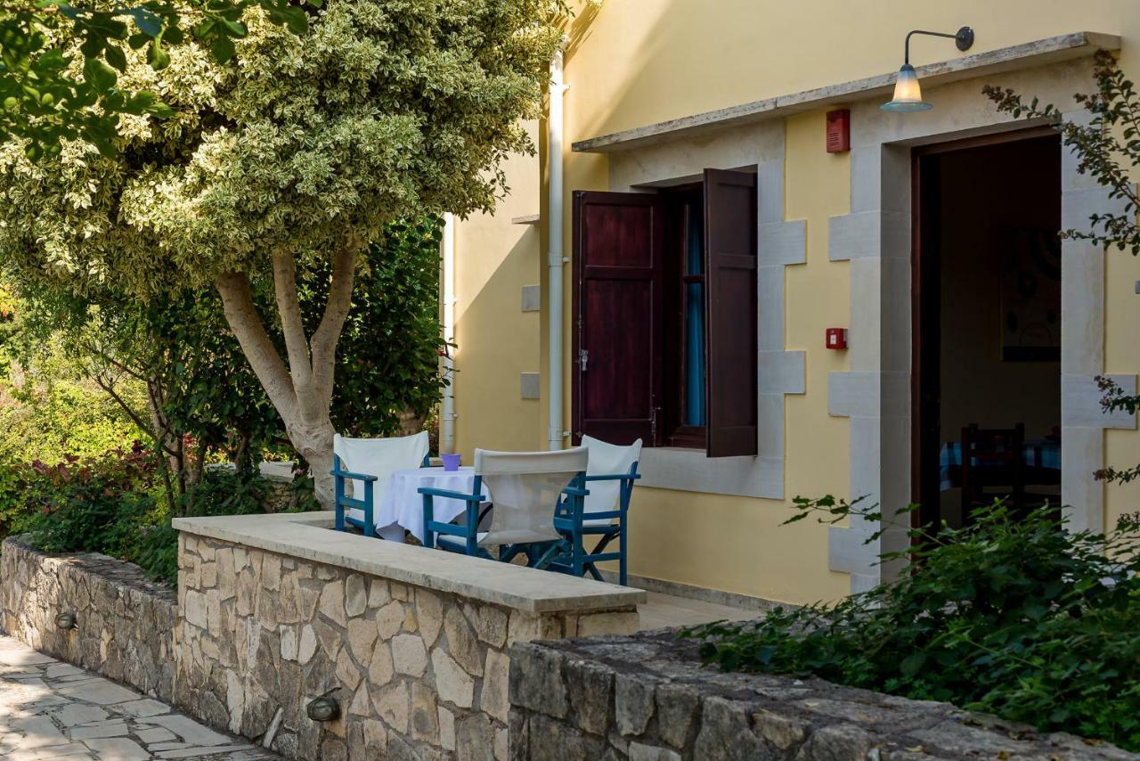 Iliopetra Aparthotel Douliana Exterior photo