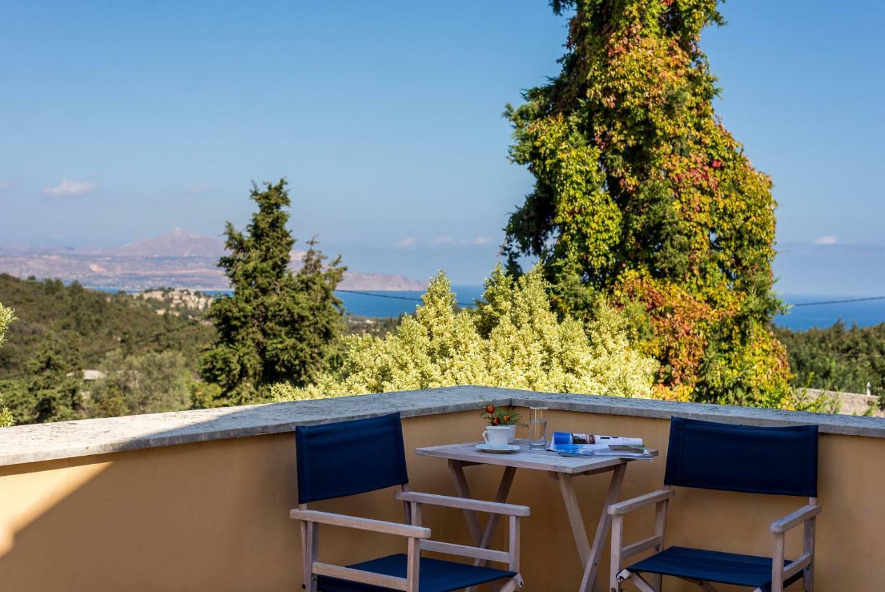 Iliopetra Aparthotel Douliana Exterior photo