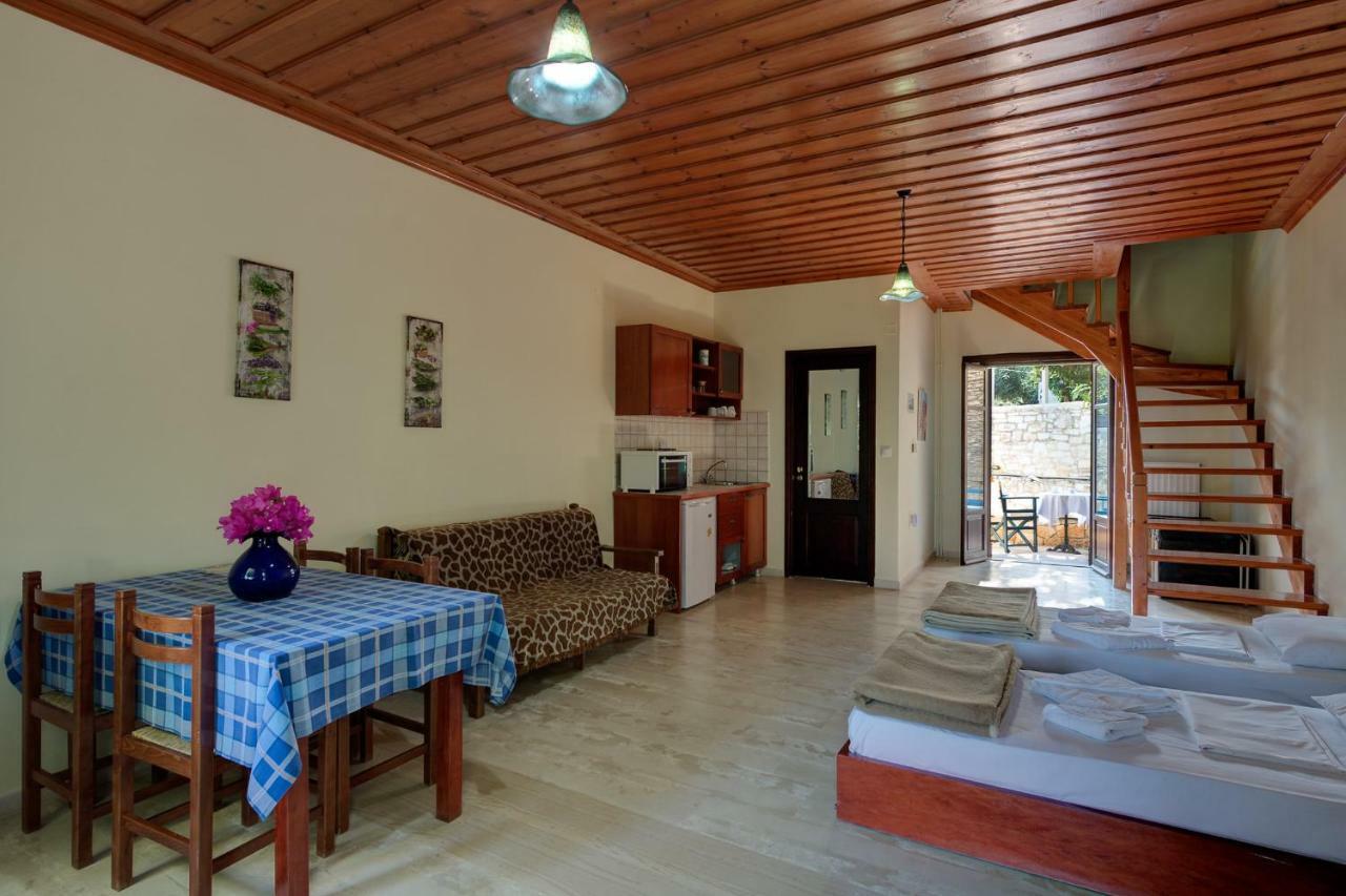 Iliopetra Aparthotel Douliana Exterior photo