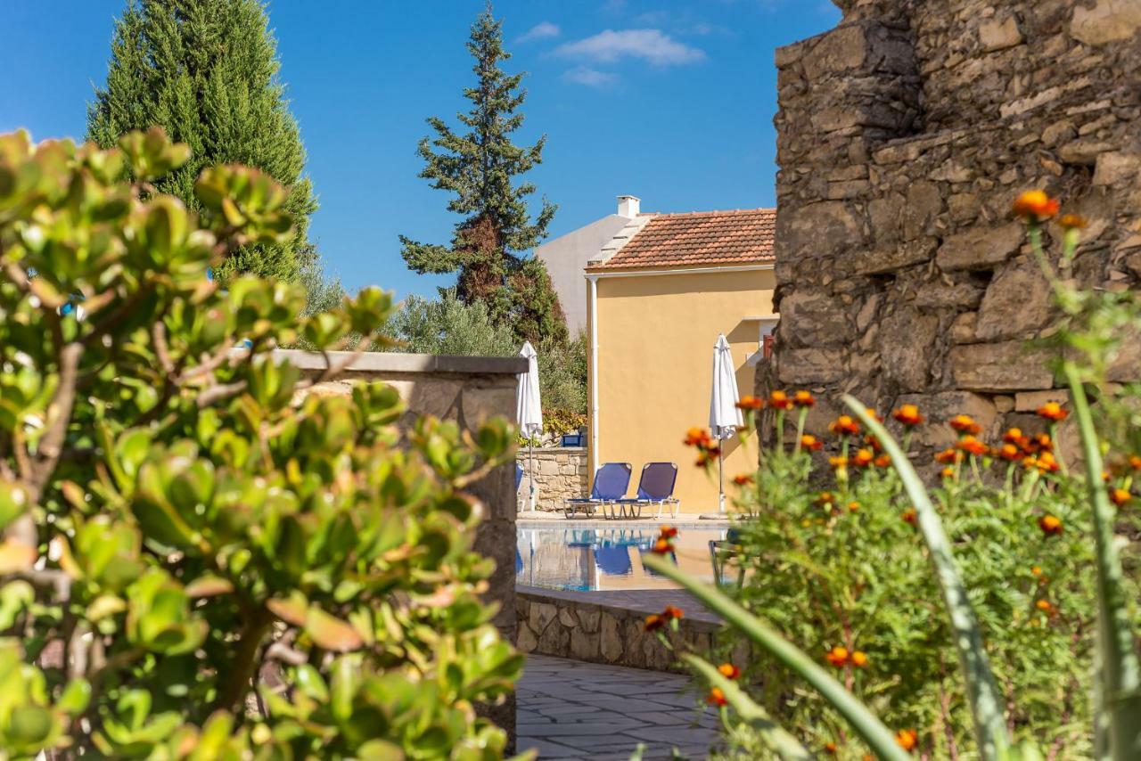 Iliopetra Aparthotel Douliana Exterior photo