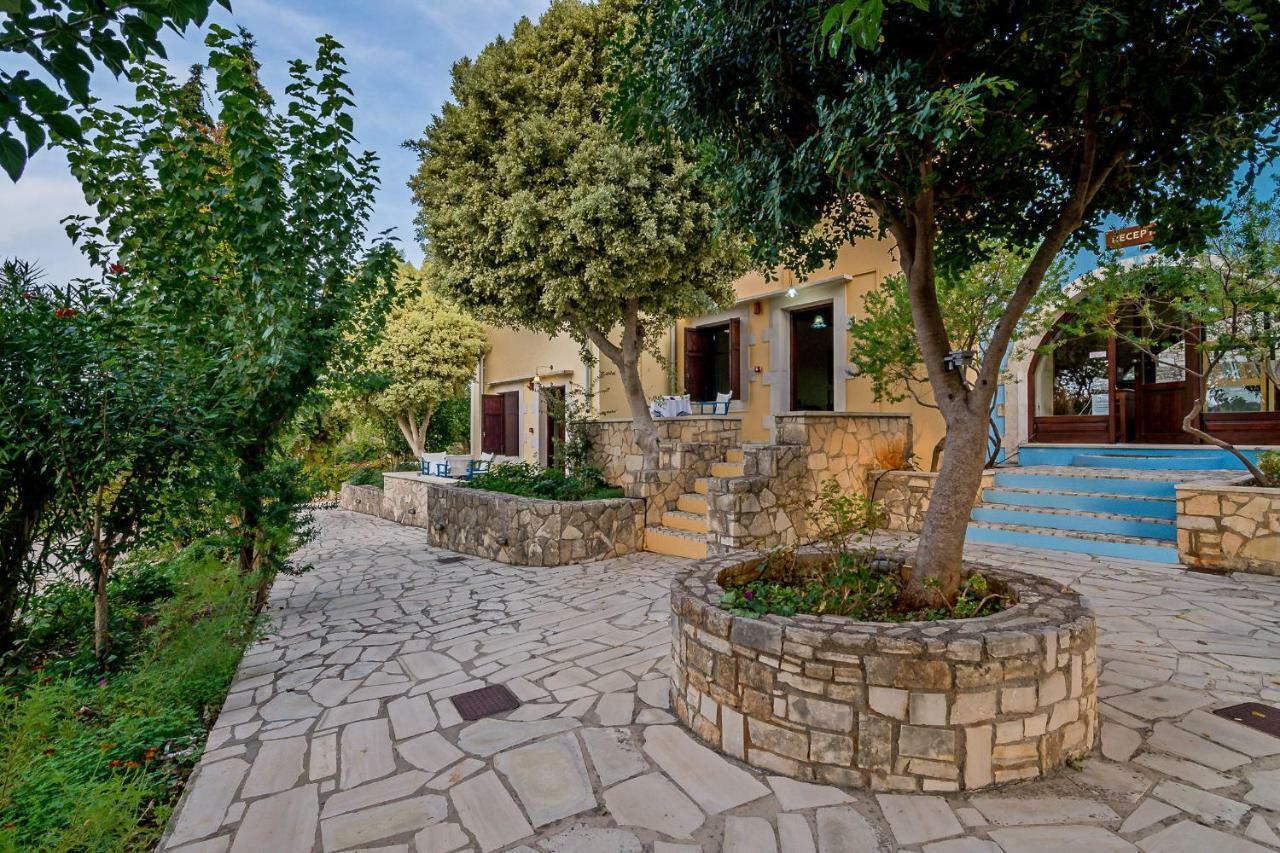 Iliopetra Aparthotel Douliana Exterior photo