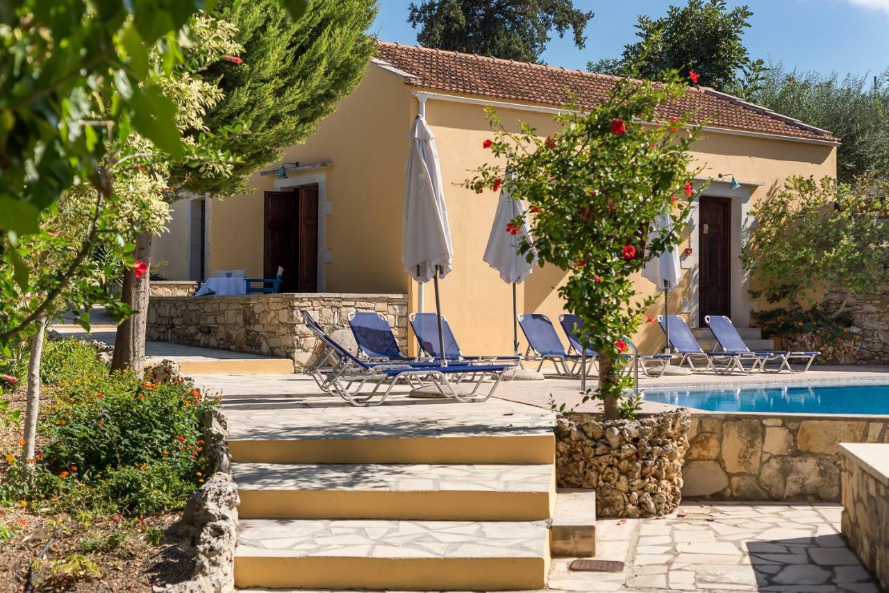 Iliopetra Aparthotel Douliana Exterior photo